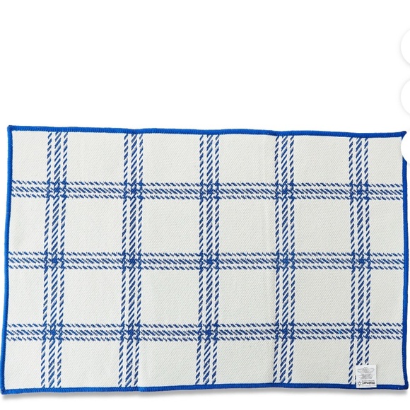 2 Patriotic Reversible Rug with Red and Blue Accents - Picture 4 of 8